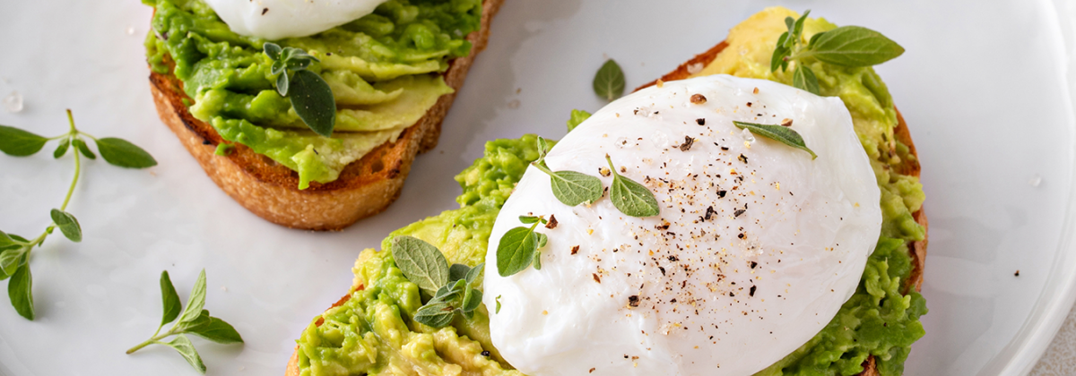 Avocado and poached egg toasts