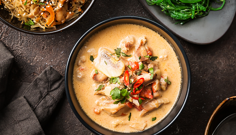 Sopa Thai de coco e frango (Tom Kha Gai)